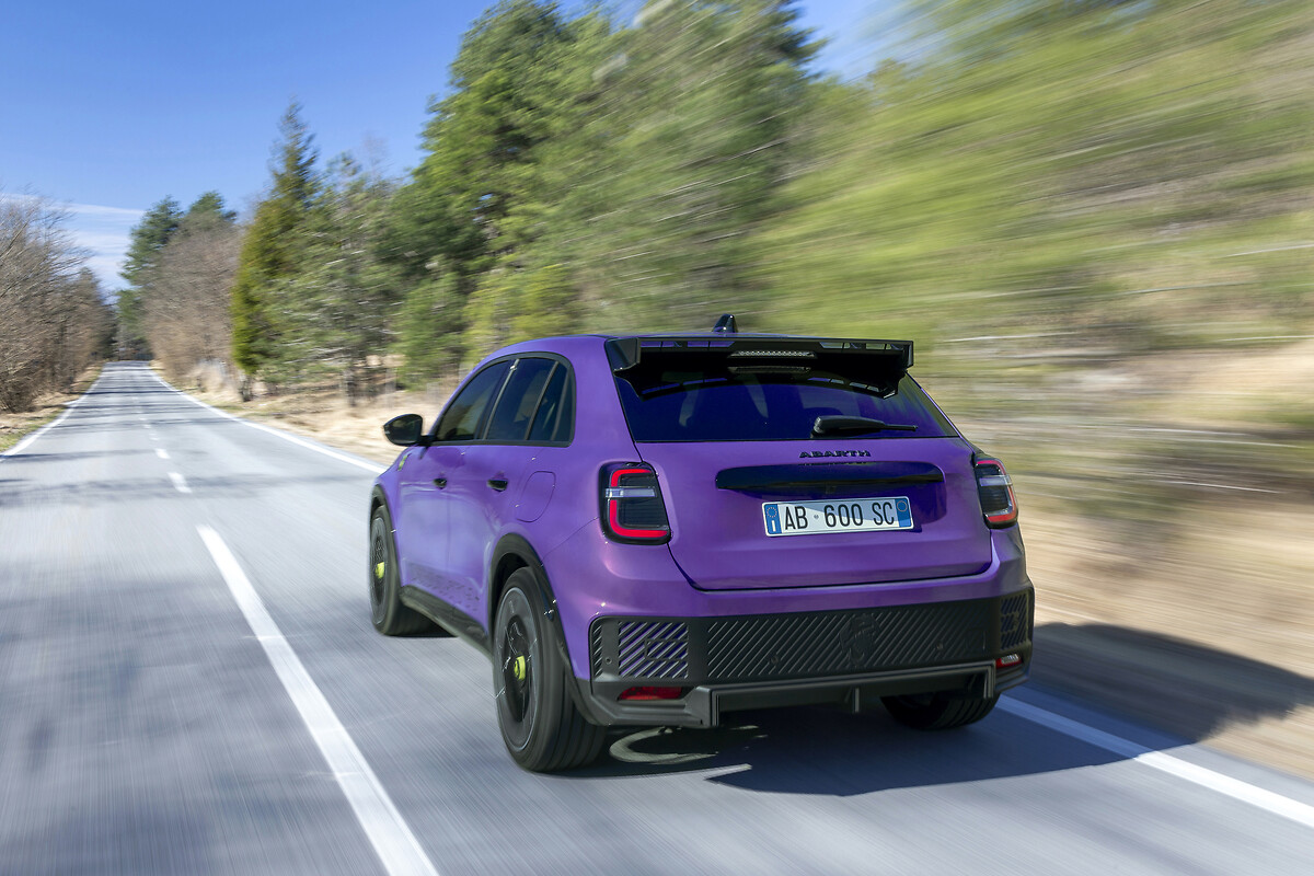 NewAbarth600e (1)