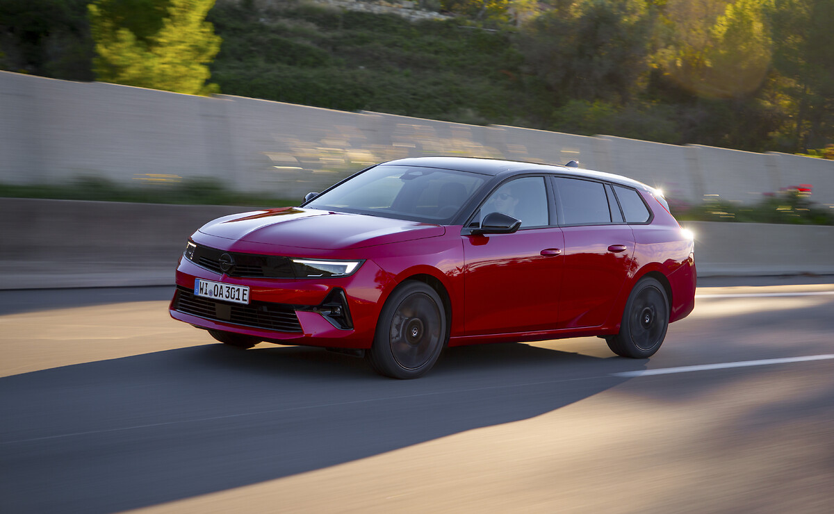 Opel Astra Sports Tourer Electric