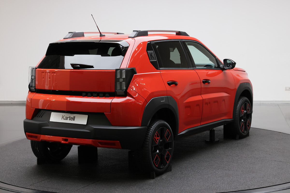 FiatGrandePandaKartell-LaboratoryMilanDesignWeek (24)