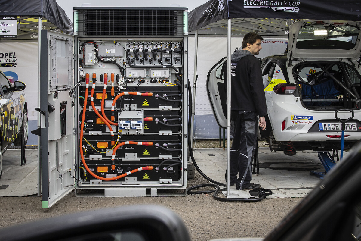 Innovativa: nuova infrastruttura di ricarica mobile per l'ADAC Opel Electric Rally Cup