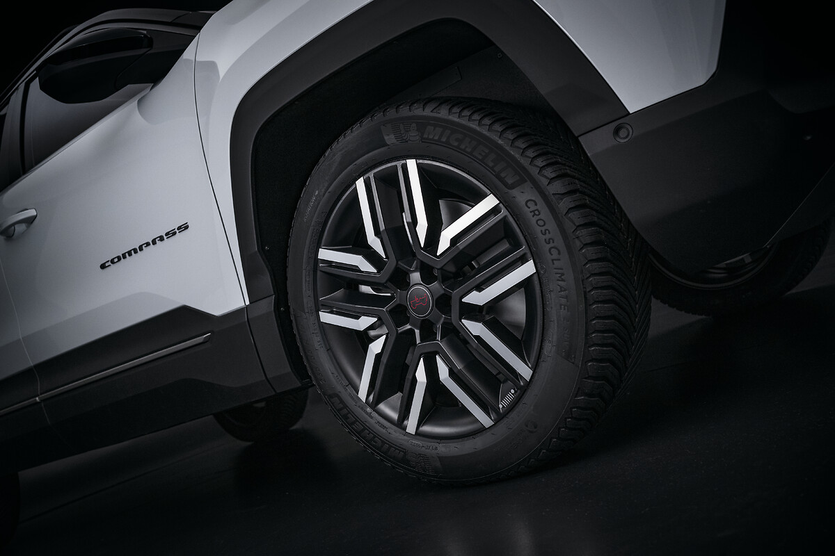 Llantas y neumáticos Jeep Compass 2025 | EUROPA COCHE