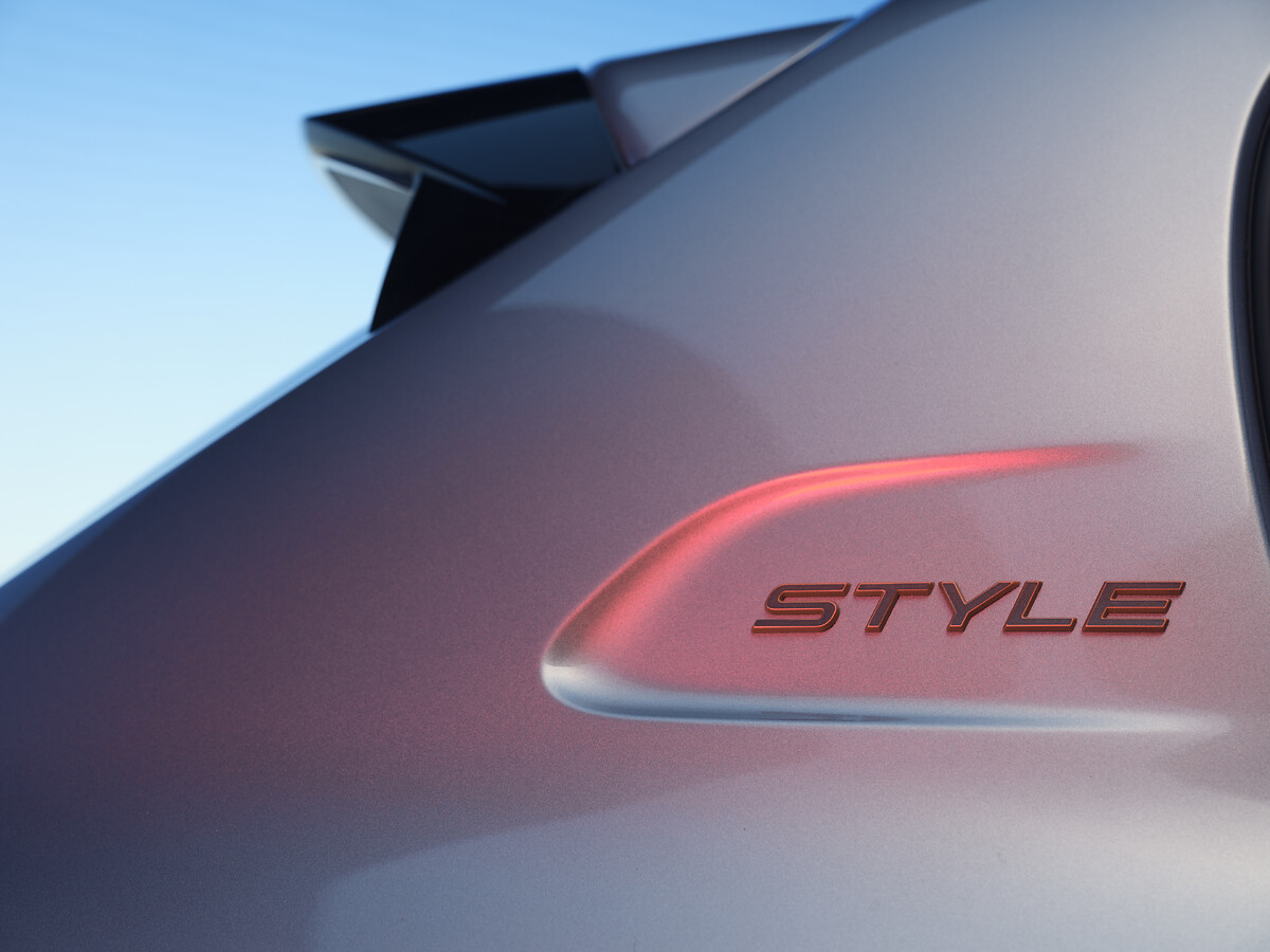 PEUGEOT_208_HYBRID_STYLE_ (5)