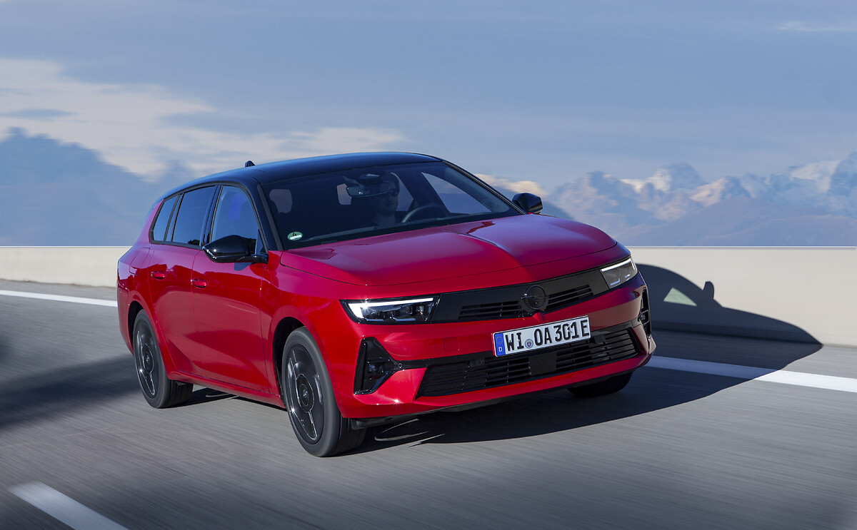 Opel Astra Sports Tourer Electric