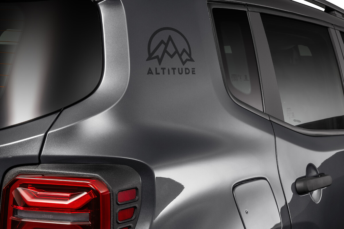 03_Renegade_Altitude_My26