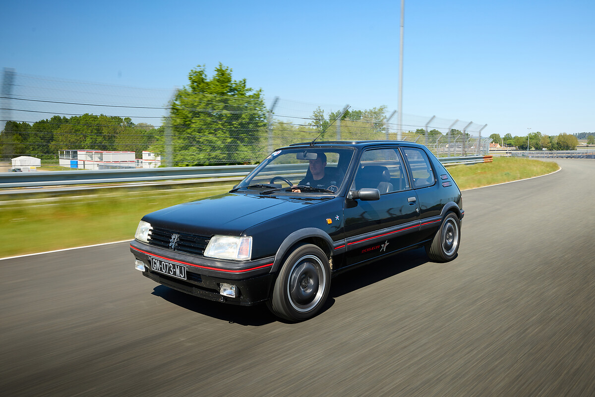 PEUGEOT_205_GTi_2025 (4)