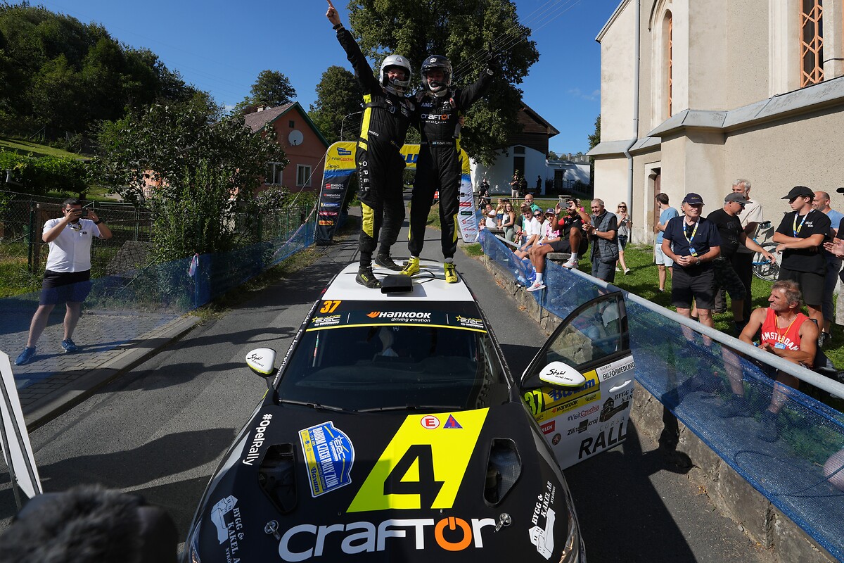 Opel conquista il Campionato Europeo Rally Junior con Calle Carlberg