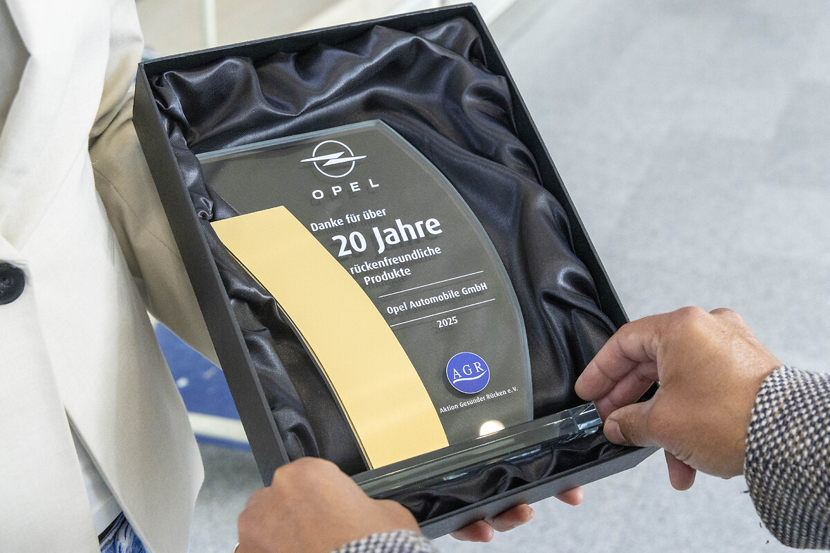 Sitzen mit Gütesiegel: Opel erhält Preis für rückenfreundliche Sitze