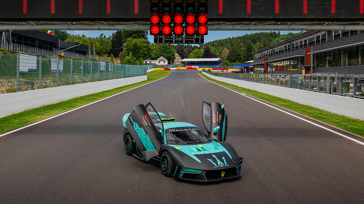 Maserati MCXtrema revives MC12 legend at CrowdStrike 24 Hours of