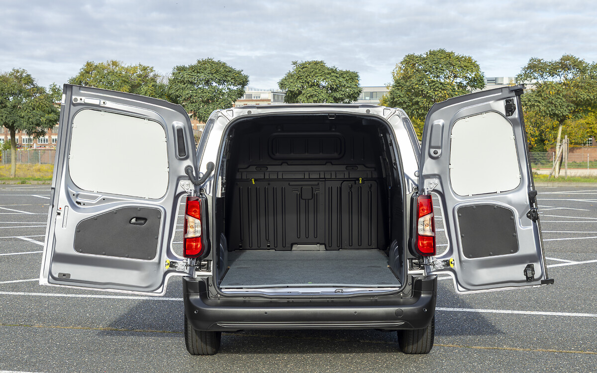 Opel Combo Electric: Compact Van Available With bott Conversion