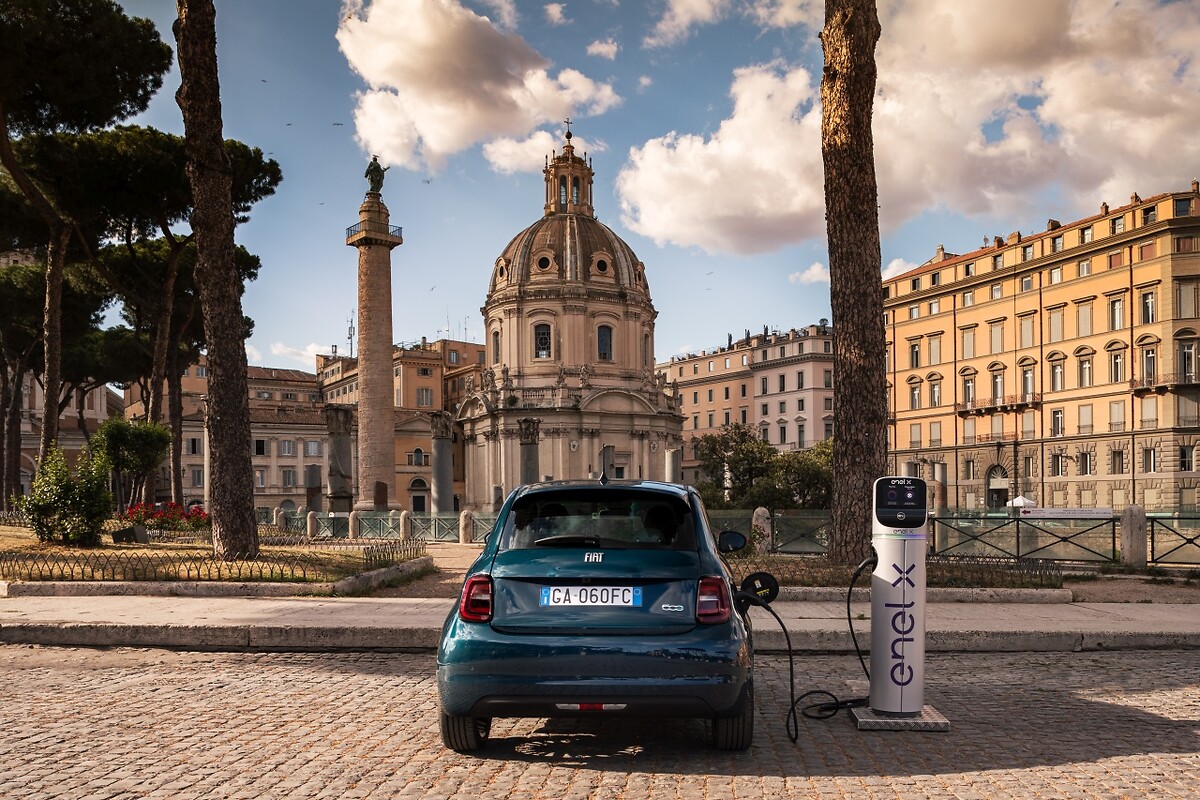 NowyFiat500laPrimahatchback (2)