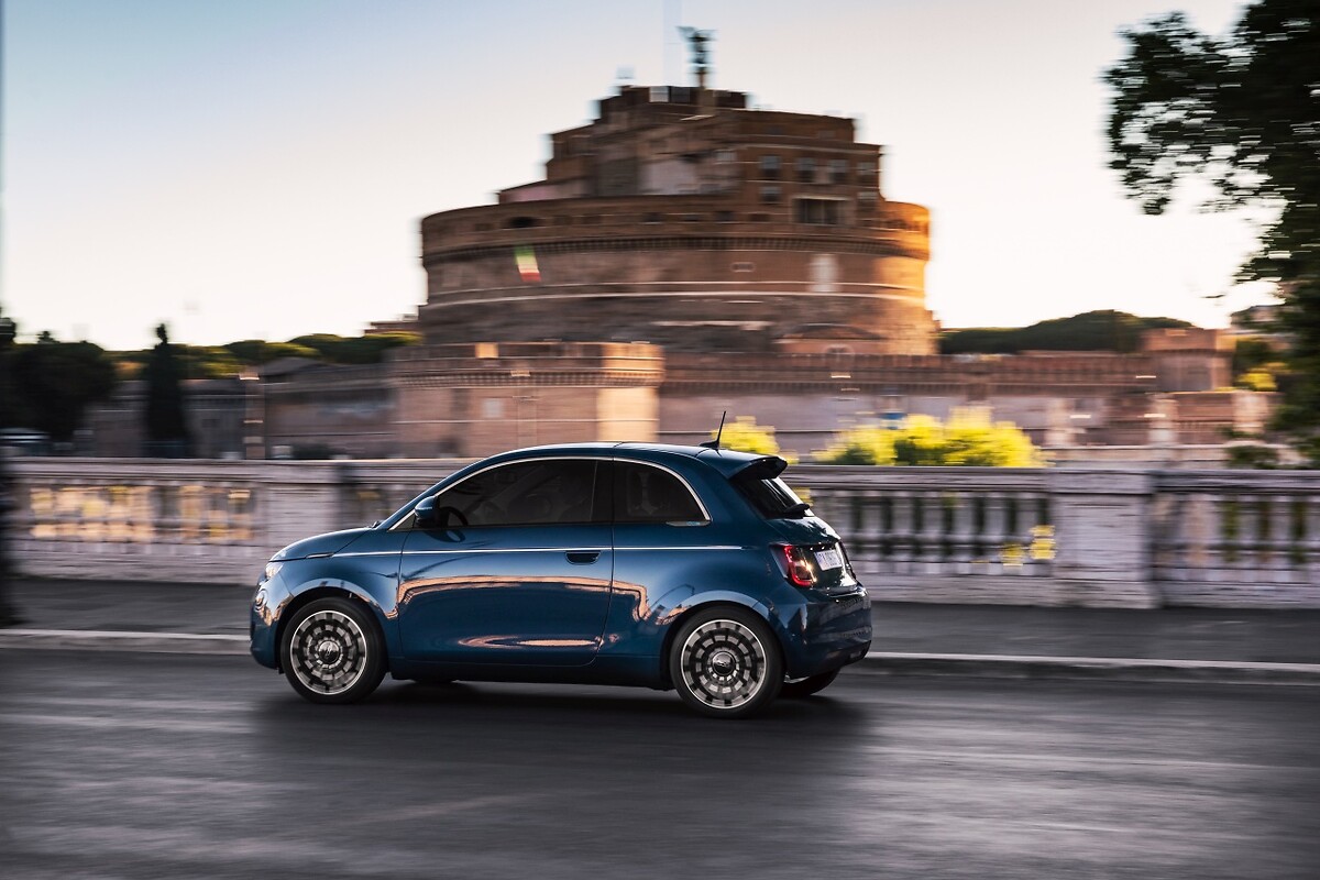 NowyFiat500laPrimahatchback (1)