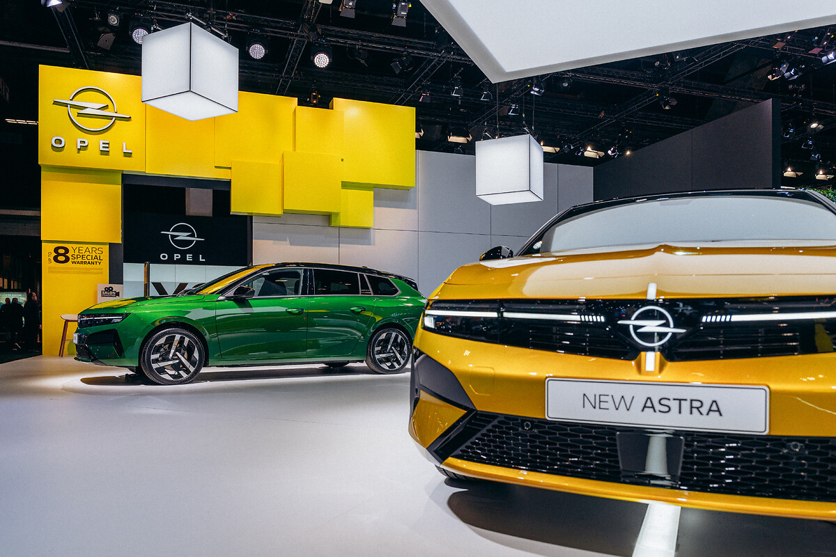 New Opel Astra Celebrates World Premiere at Brussels Motor Show