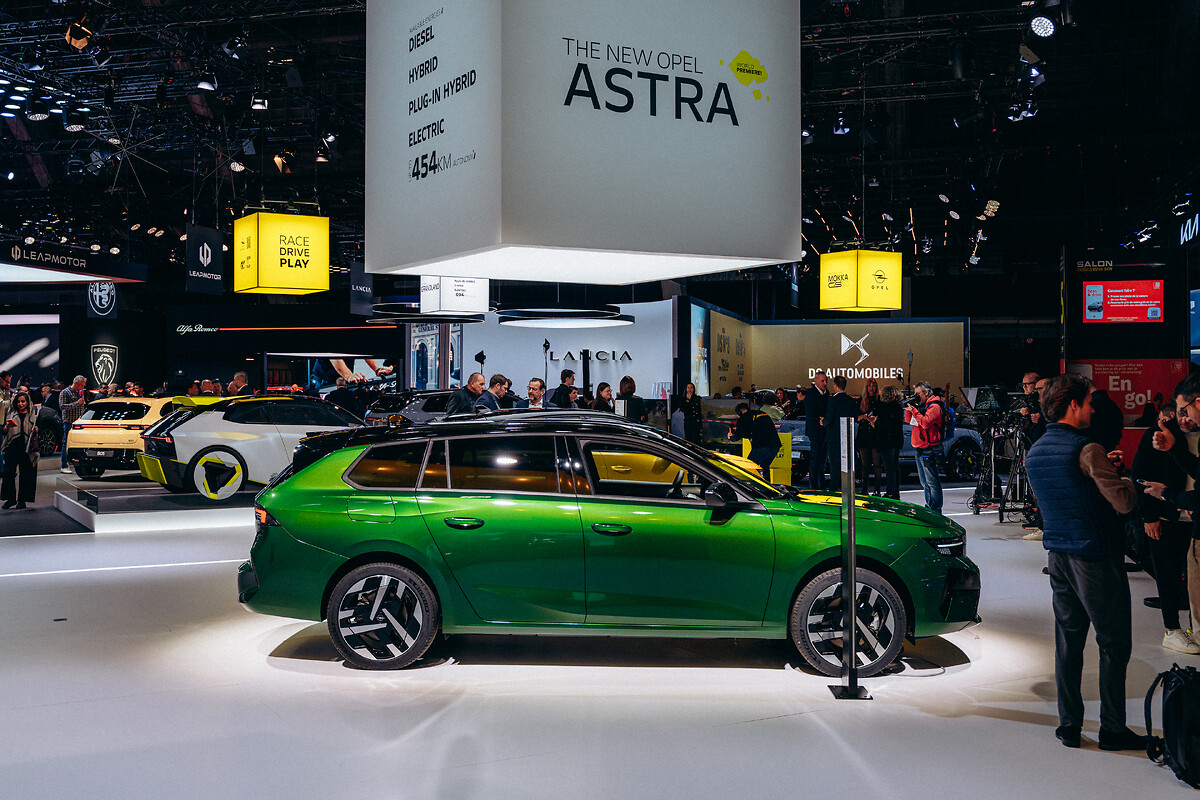 New Opel Astra Celebrates World Premiere at Brussels Motor Show