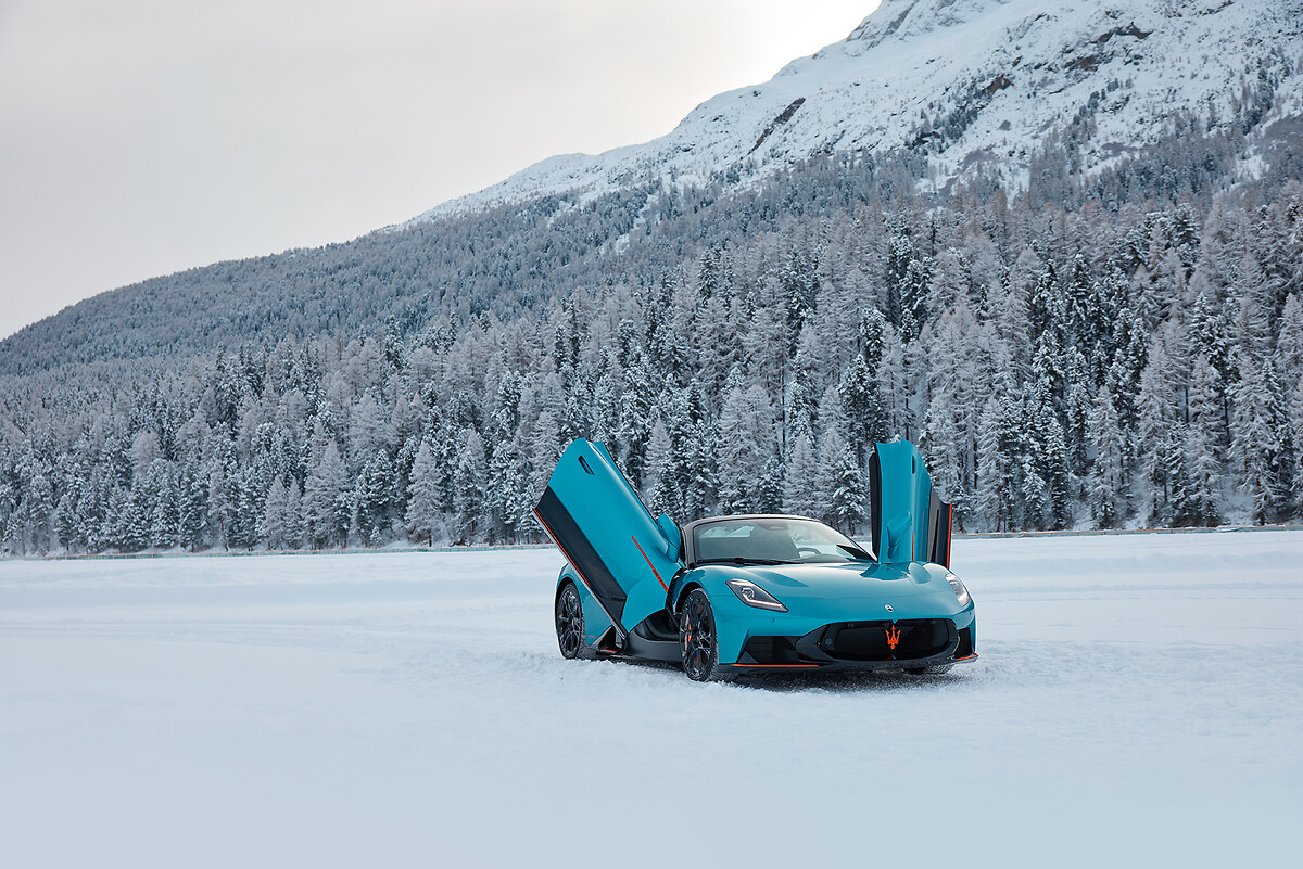 Maserati MCPURA Cielo FROZEN MAGMA, the new exclusive bespoke car
