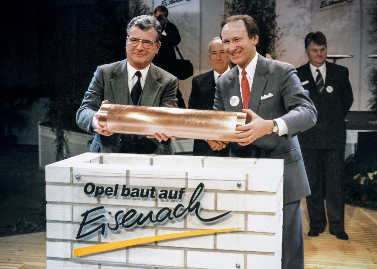 Opel da Eisenach: la prima pietra dello stabilimento posata 35 anni fa