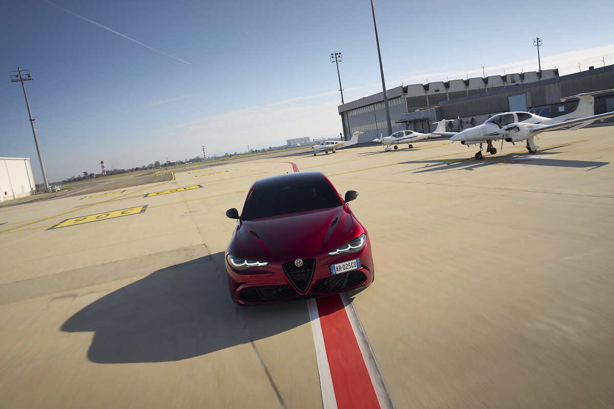 03_Giulia Quadrifoglio Collezione