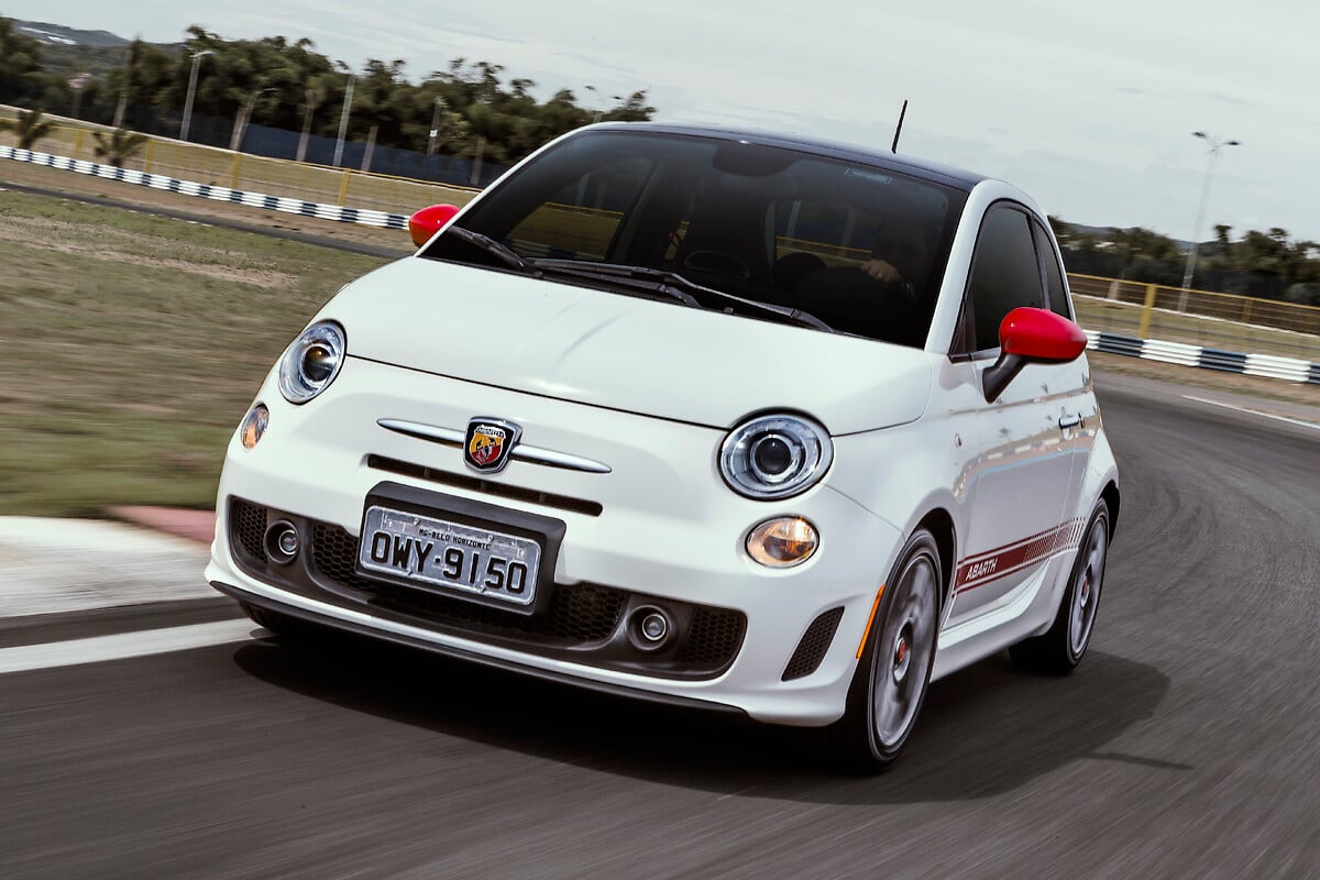 Fiat 50 anos de Brasil: veja modelos especiais lançados pela montadora 2 013_500_abarth_0006