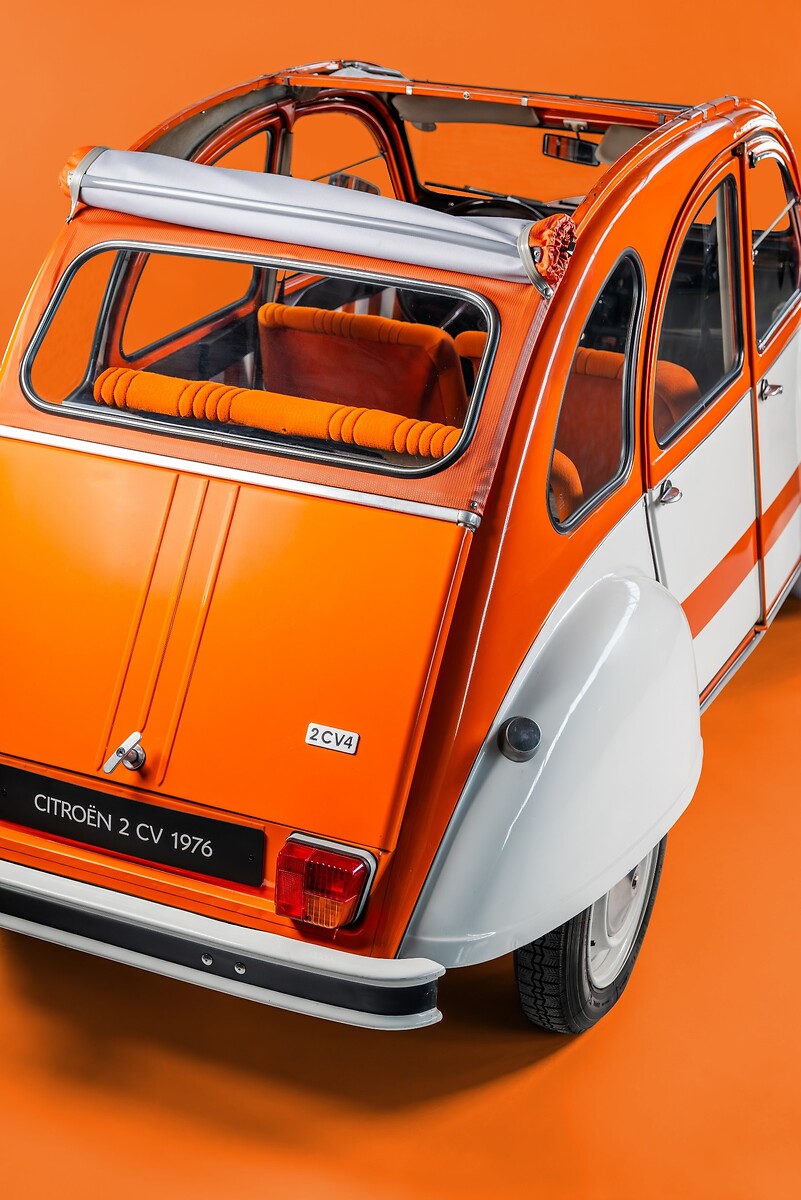 CITROËN CELEBRATES THE 50TH ANNIVERSARY OF THE 2 CV SPOT, THE