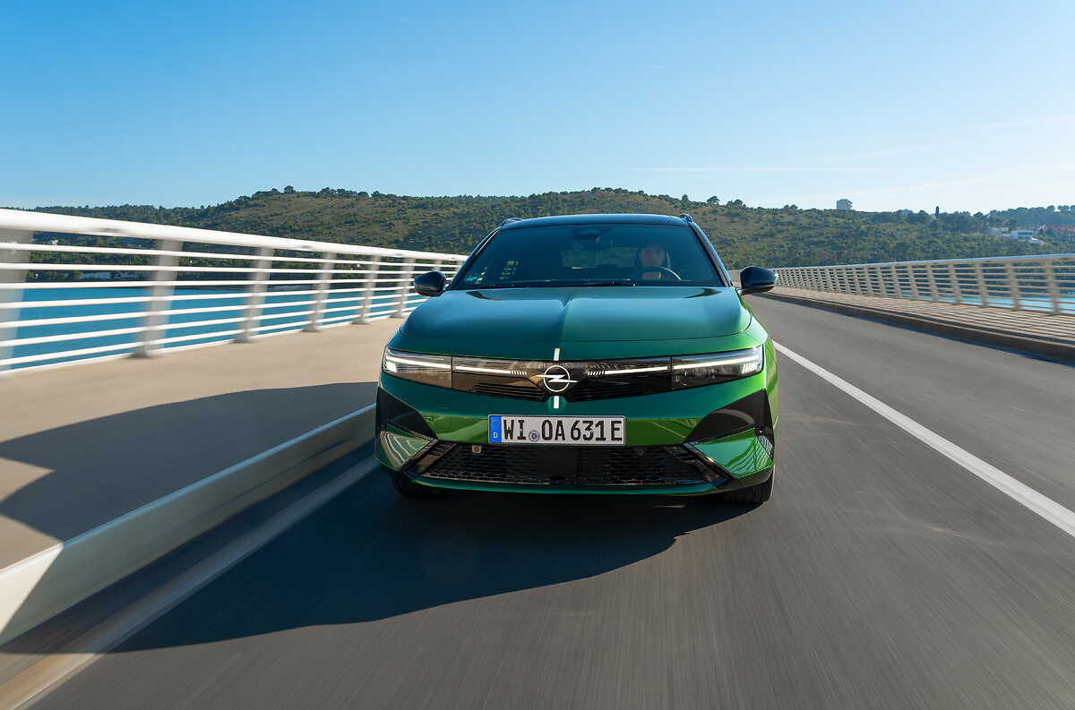 Opel Astra Sports Tourer Electric