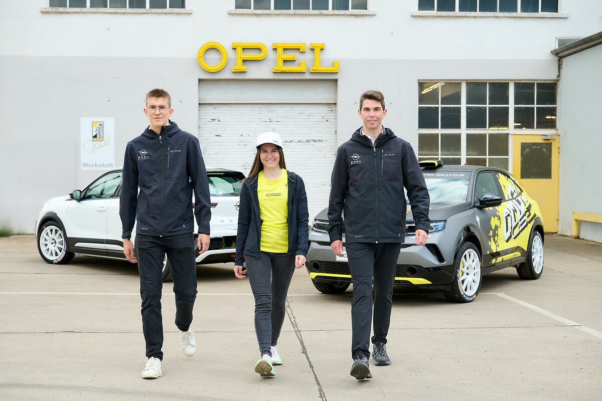 Tom Heindrichs, Claire Schönborn and Timo Schulz (from left to right)