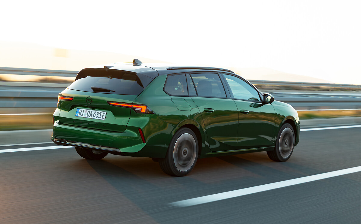 Opel Astra Sports Tourer Electric