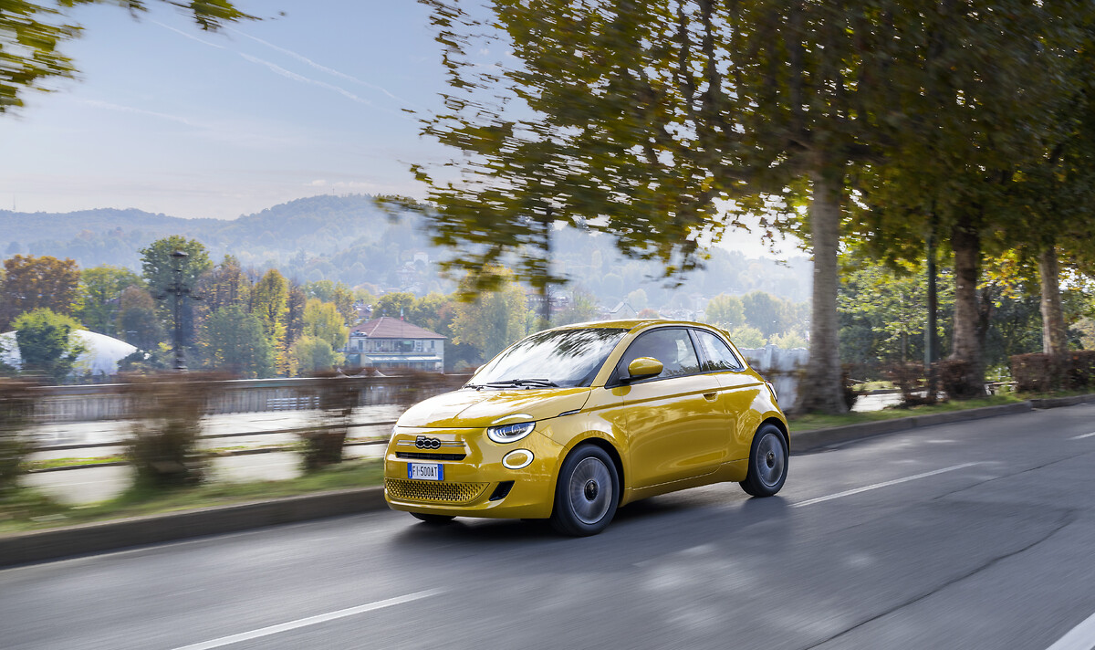 Fiat500Hybrid4