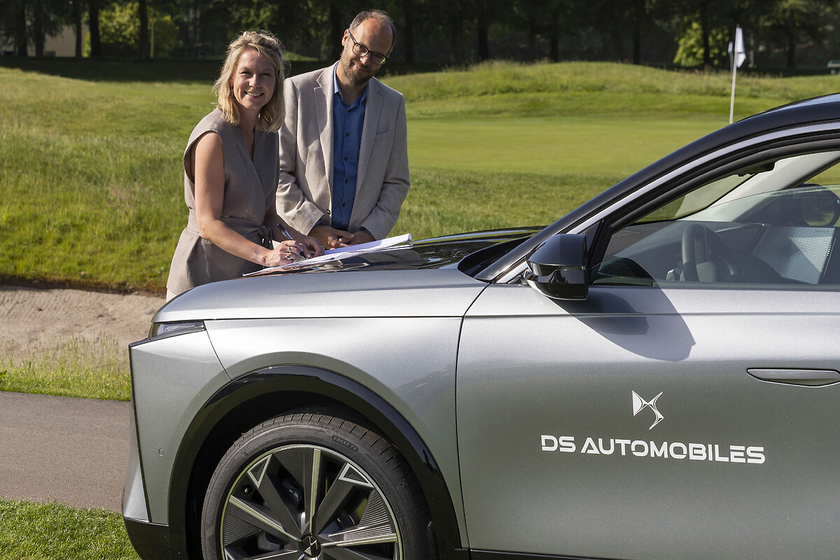Danielle Wallet (Algemeen Directeur Nederlandse Golf Federatie), Wim Kleijn (Algemeen Directeur DS Automobiles Nederland)