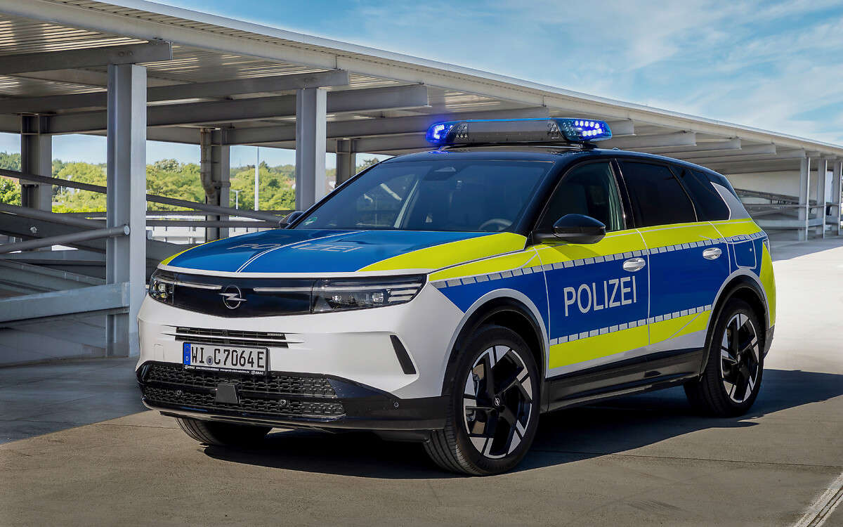 Policing the Streets: On Patrol with the Opel Grandland