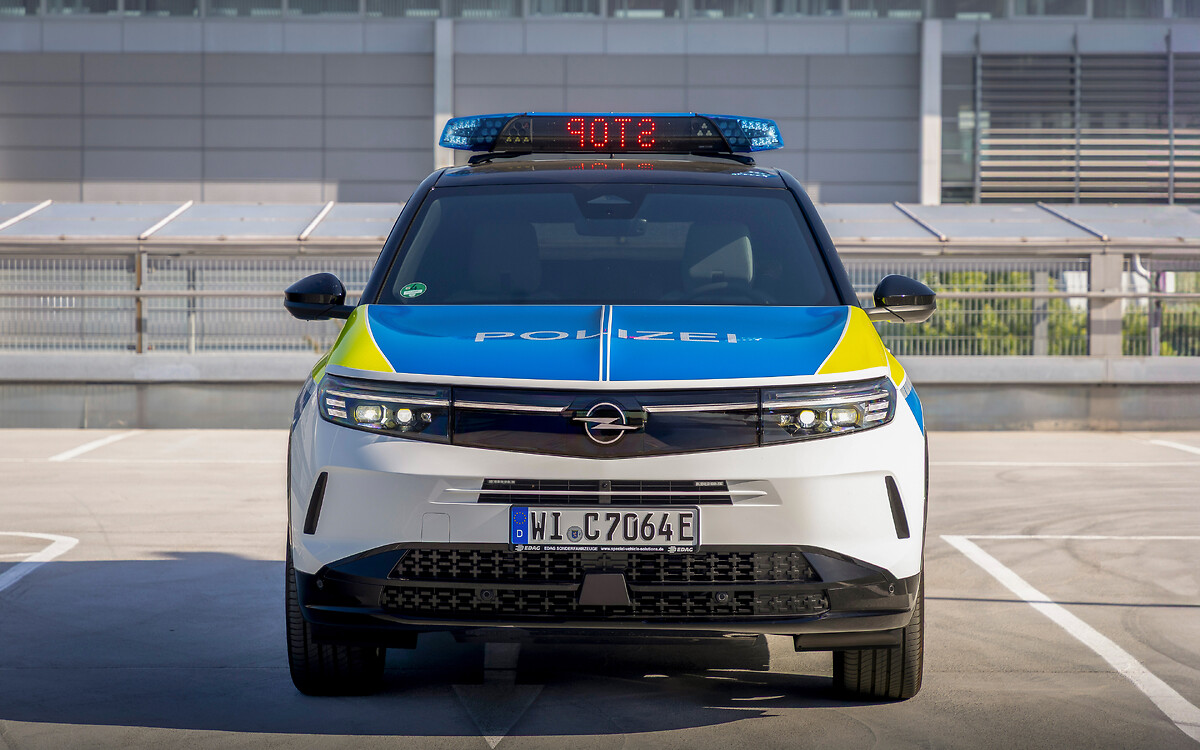 Policing the Streets: On Patrol with the Opel Grandland