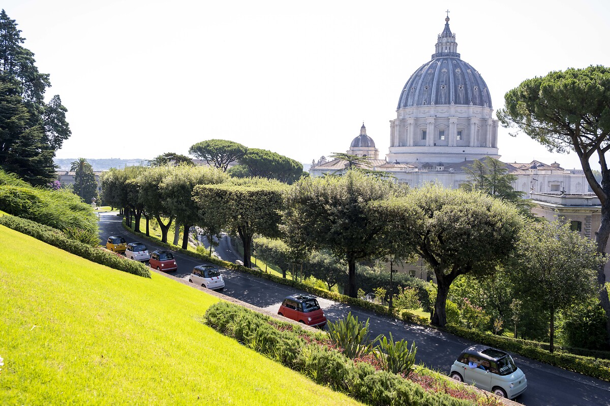 FIAT & Governorate of the Vatican City State for sustainable micromobility_Credit by Governatorato S.C.V. (3)