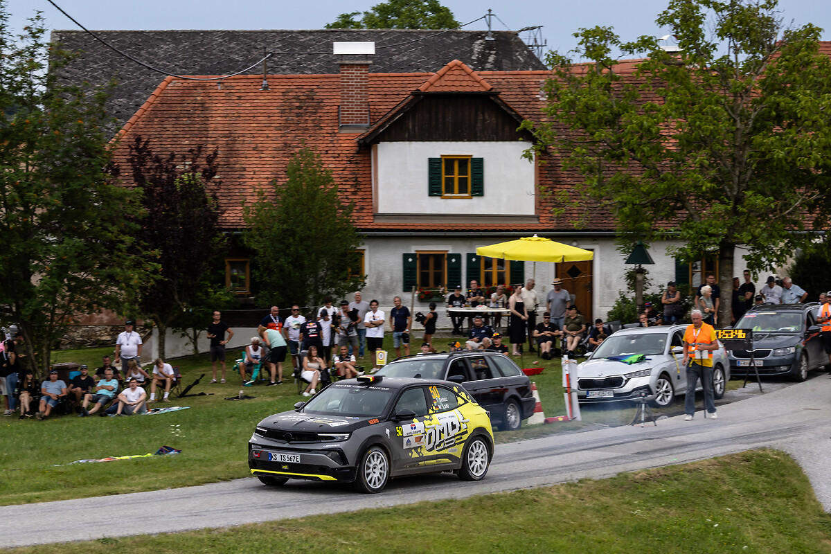 Rallye Weiz: Opel Mokka GSE Rally Shakes up All-Wheel-Drive Field