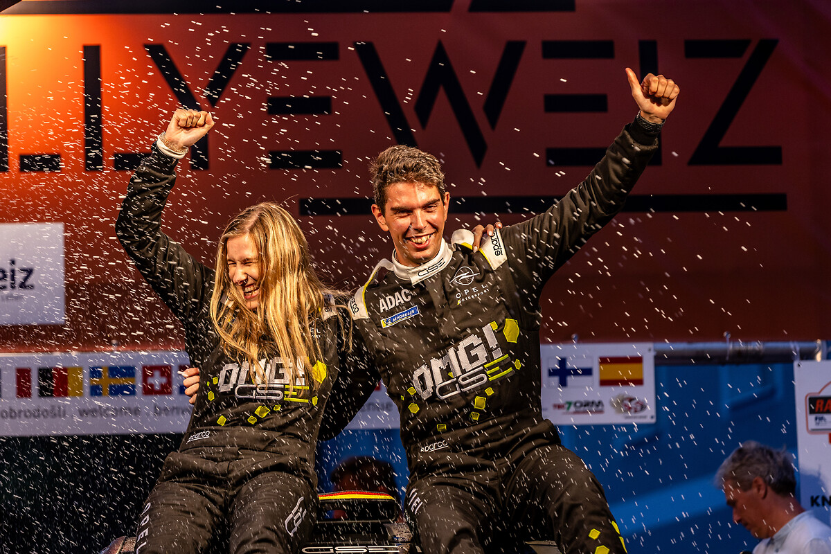 Timo Schulz with co-driver Maresa Lade