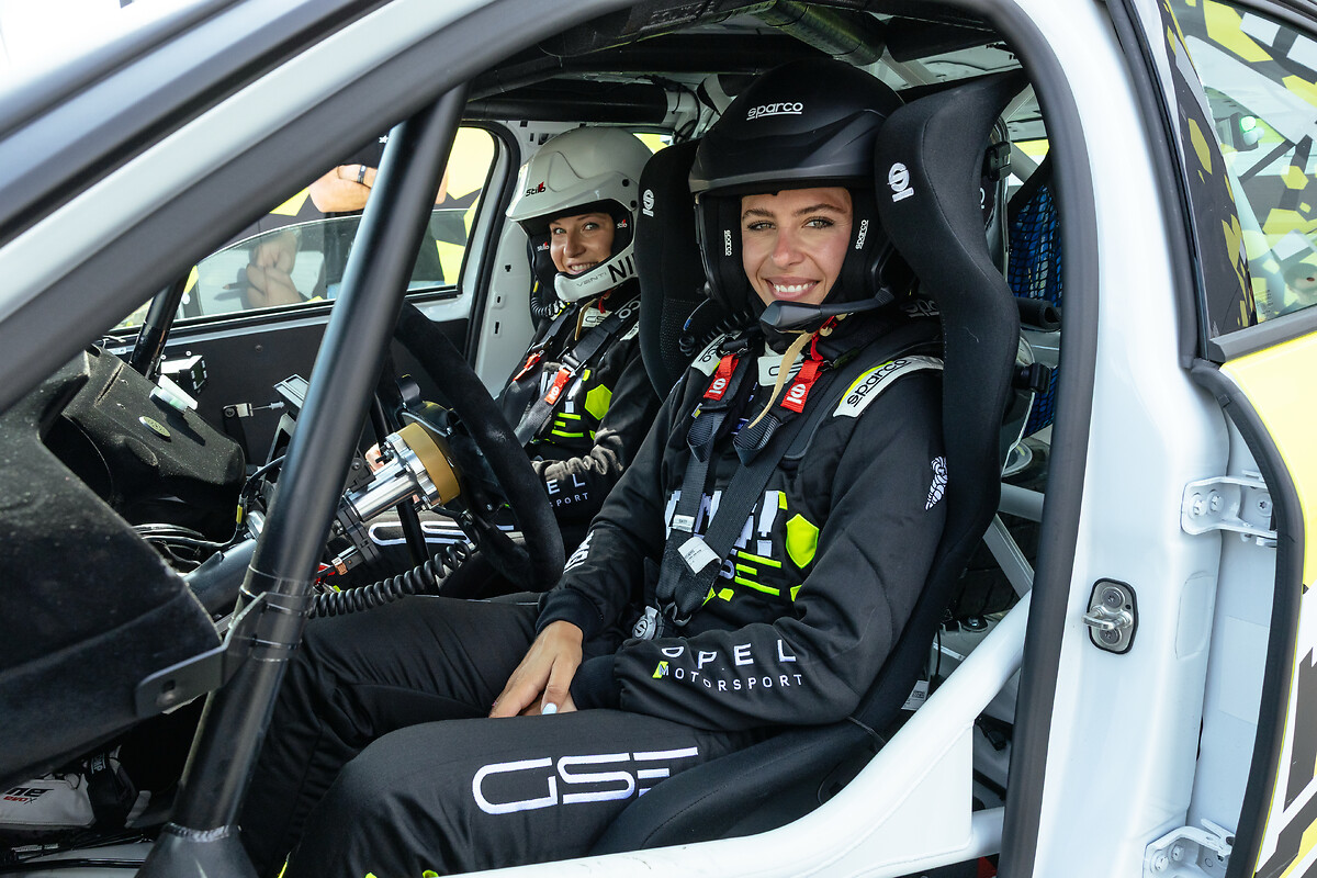 Sophia Flörsch (r.) mit Nina Spitaler