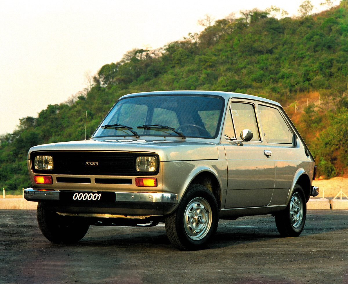 001_Fiat147