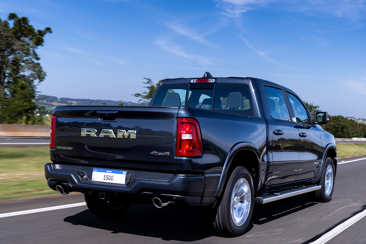 Nova Ram 1500 Big Horn (4).jpg