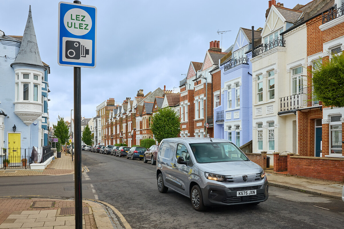 Matt Howell_Peugeot_ULEZ4