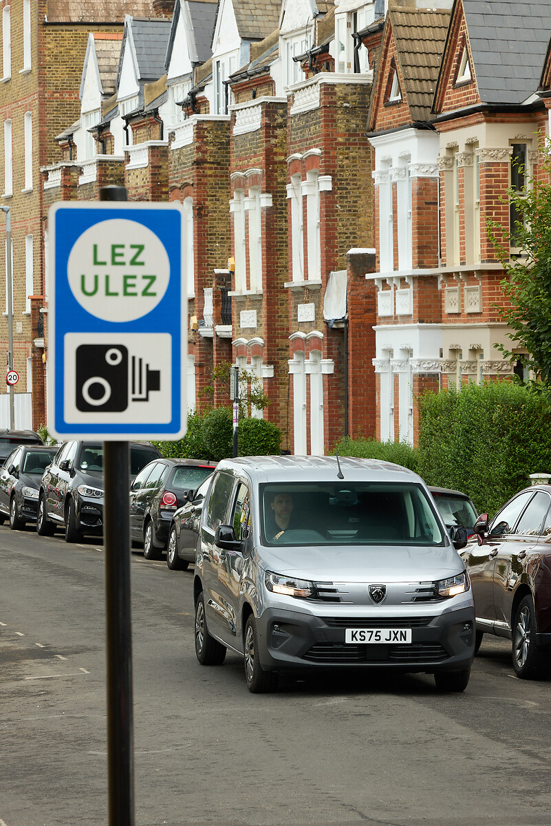 Matt Howell_Peugeot_ULEZ5
