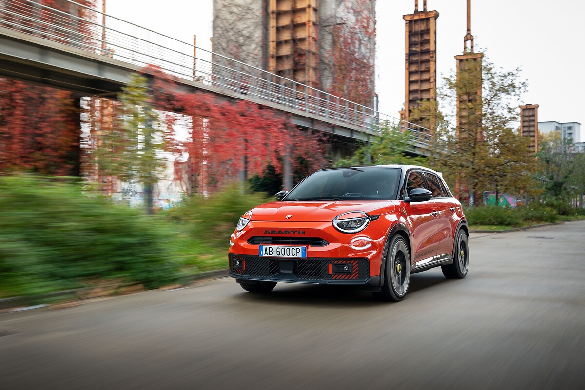 LR_Abarth 600e Competizione