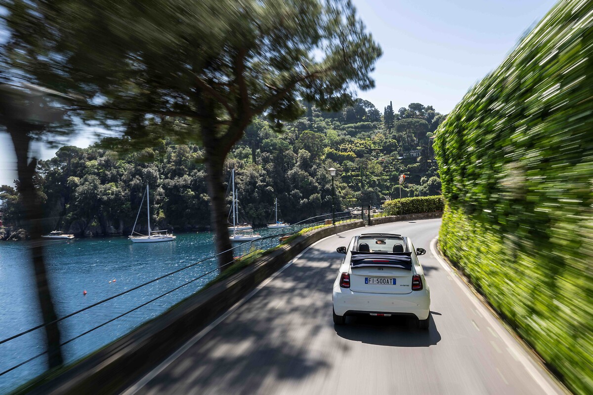 FIat 500e Convertible - Perfect Roof Down Drives (1)
