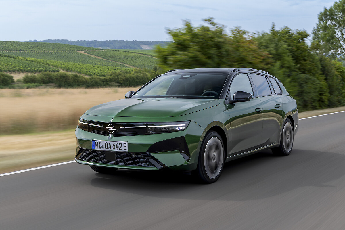 Opel Astra Sports Tourer Electric