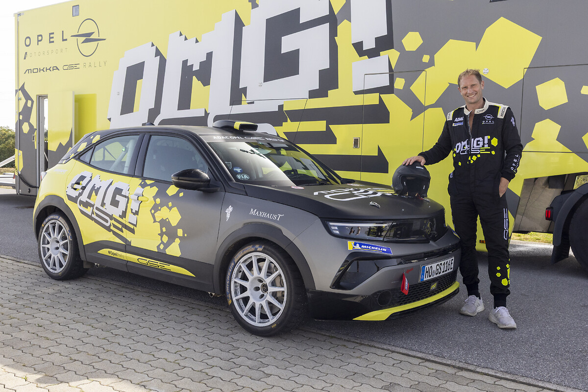 Handball trifft E-Rallye: Steffen Weinhold am Opel Mokka GSE Rally.