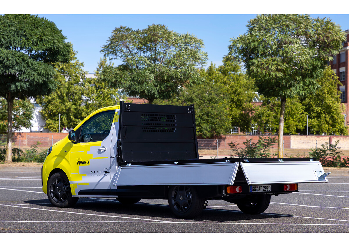 Opel Vivaro  Flatbed