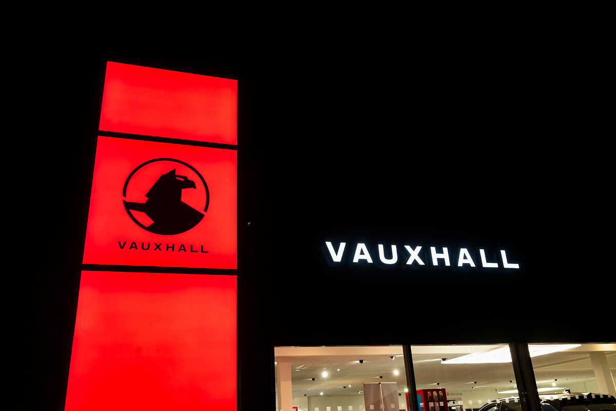 7_New_Vauxhall_Griffin_Retailer