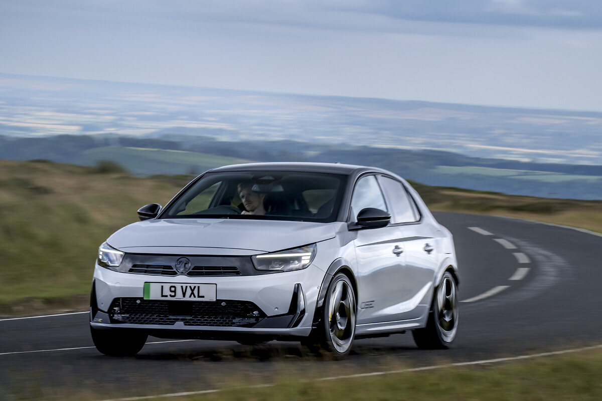 vauxhall-corsa-gse-dynamic-16