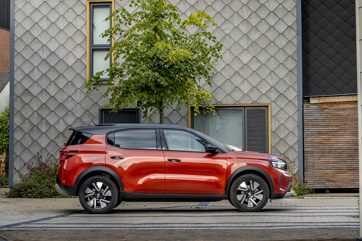 Vauxhall_Sales_Sept26_Frontera(4)