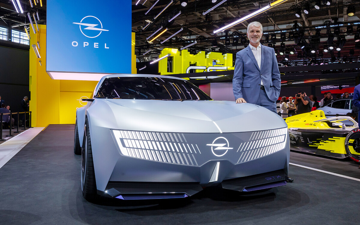 Un aperçu passionnant de l'avenir : le concept Opel STX et l'Opel GSE 27FE font leur première mondiale au Salon de l'automobile de Paris