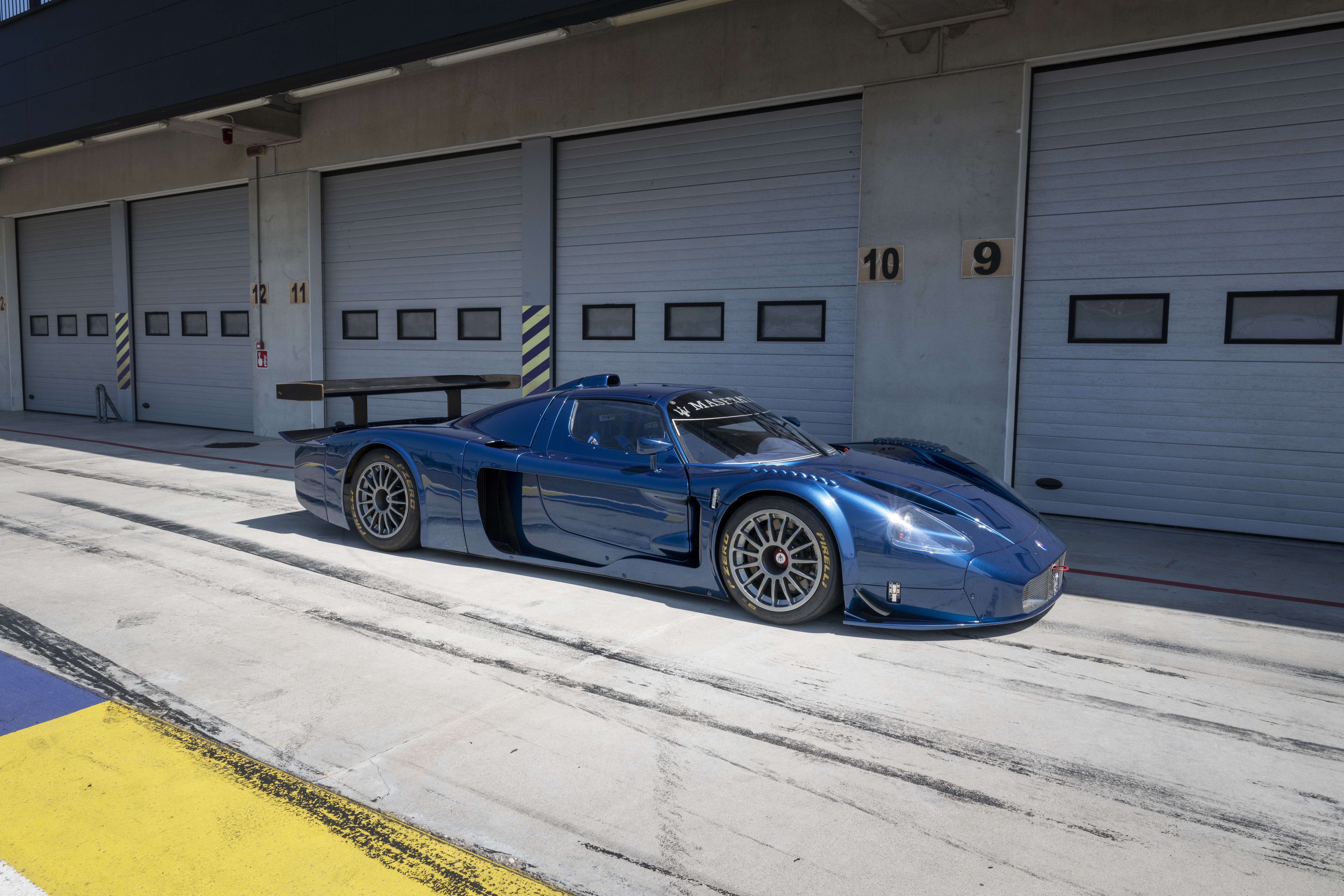 Maserati MC12 ジャケット Maserati MC12 and GT2 Stradale Fuoriserie take center stage at